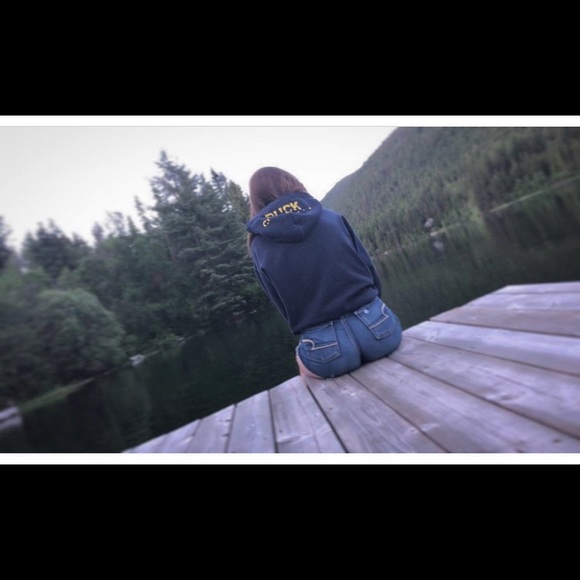 Meet your Posher, Trinity - Picture 1 of 1